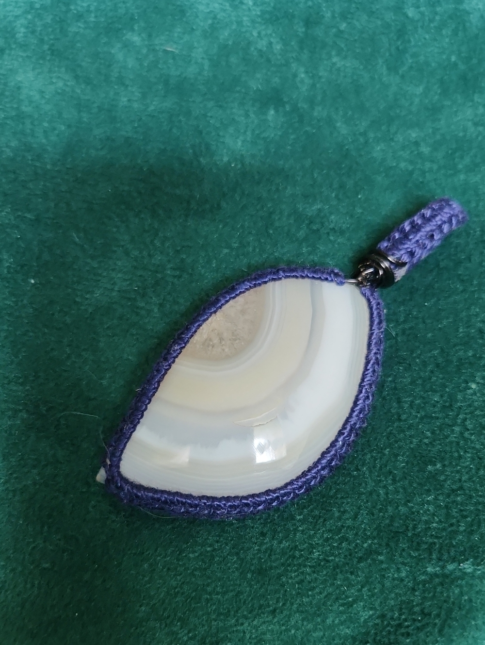 NWOT handmade Macarmae Evil Eye Agate Slice Pendant with Blue Crochet Trim